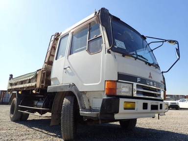 Mitsubishi Fuso Fighter 1990 from Japan