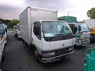 Mitsubishi Canter 2002 from Japan