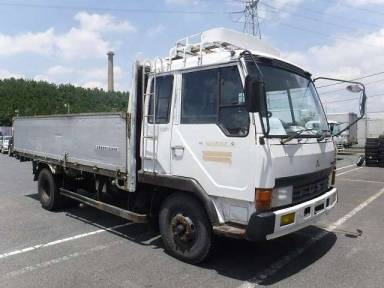 Mitsubishi Fuso Fighter 1988 from Japan