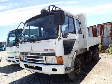 Mitsubishi Fuso Fighter 1990 from Japan