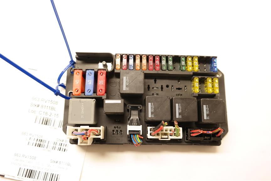 used 2008 land rover range rover std fuse box, cabin benzeen auto2008 land rover range rover std fuse box, cabin