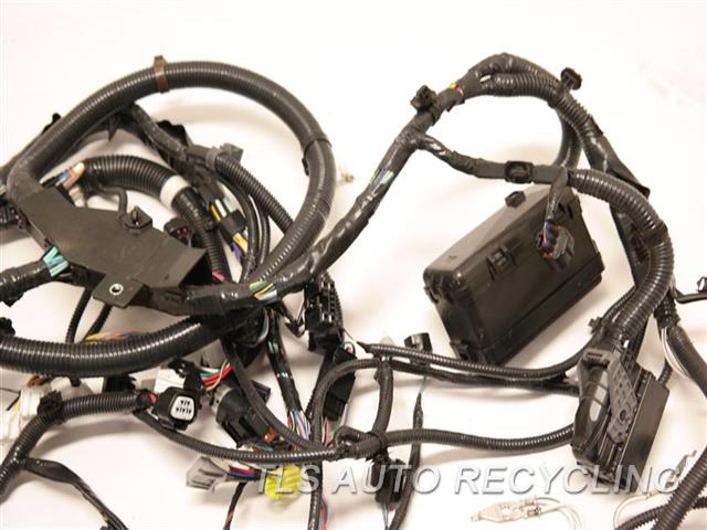 2017 Toyota Highlander engine wire harness - 82111-070 - Used - A Grade.