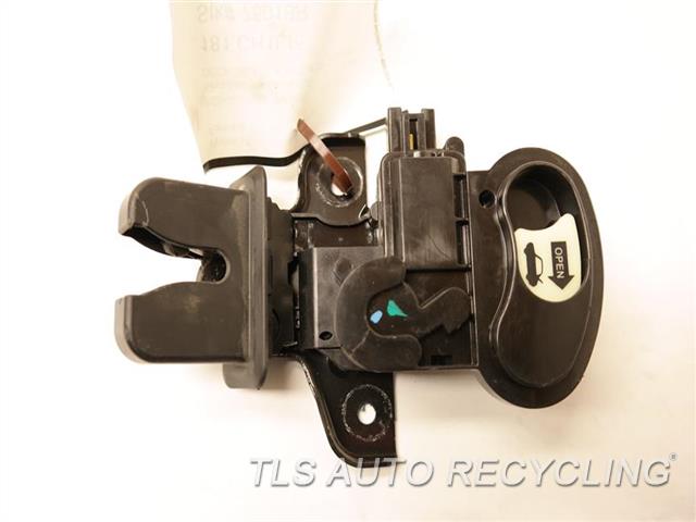 2015 Chrysler 200 Keys Latches Locks 68193094 Used A