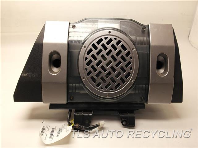 toyota fj cruiser subwoofer