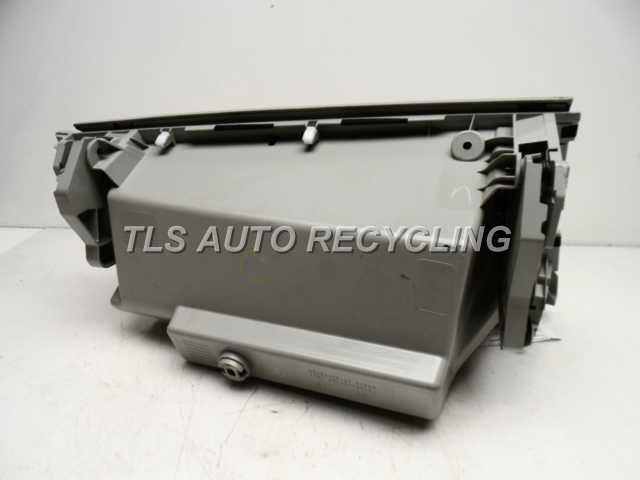 2011 Toyota Sienna glove box - 55042-08010-B0GREY/FC14 UPPER GLOVEBOX - Used - A Grade.