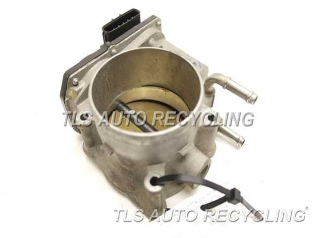TOYOTA Genuine Throttle Body Assembly 22030-0P050