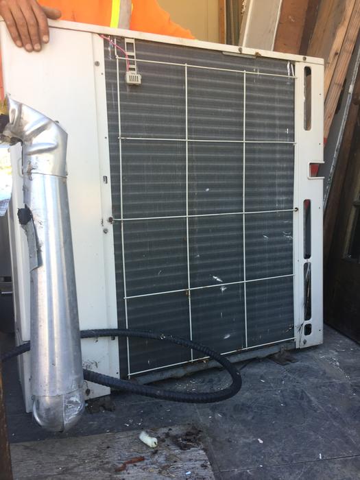 large air conditioning system with two evaporator blowers Malahat