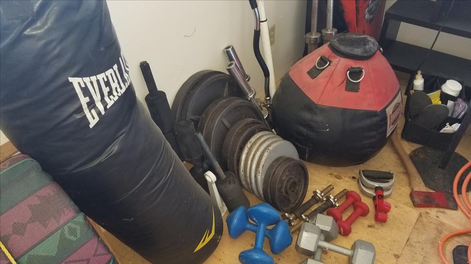 Weight LIfting Equipment Victoria City, Victoria