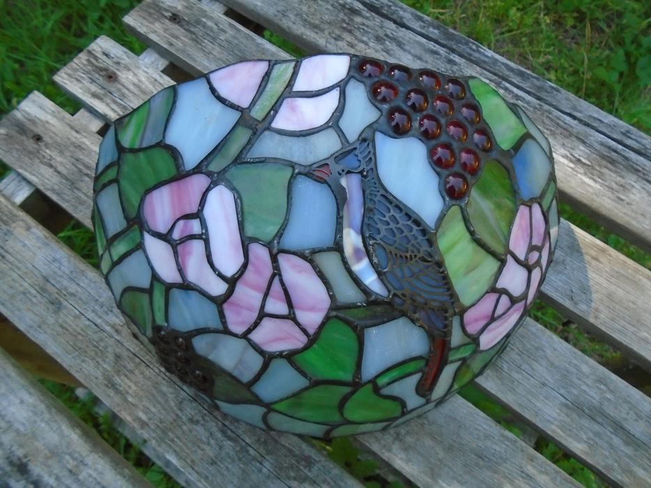 Stained Glass Wall Sconce, Bird Motif, Flowers, Grapes Parksville, Nanaimo