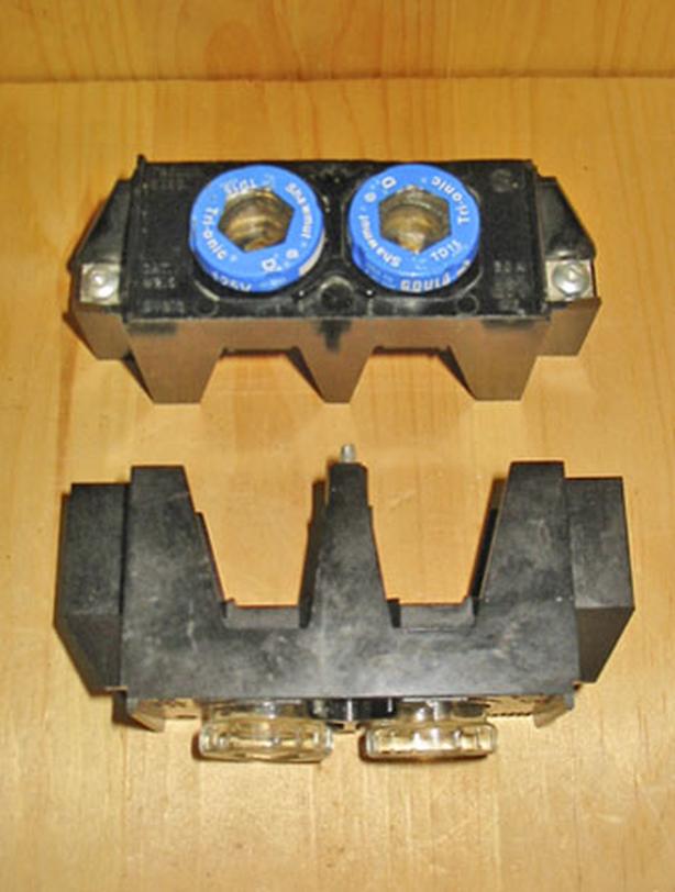 TAYLOR ELECTRIC 15/30 Amp, 1 Pole Twin PlugIn Fuse Head (215) Rare! Classifieds for Jobs