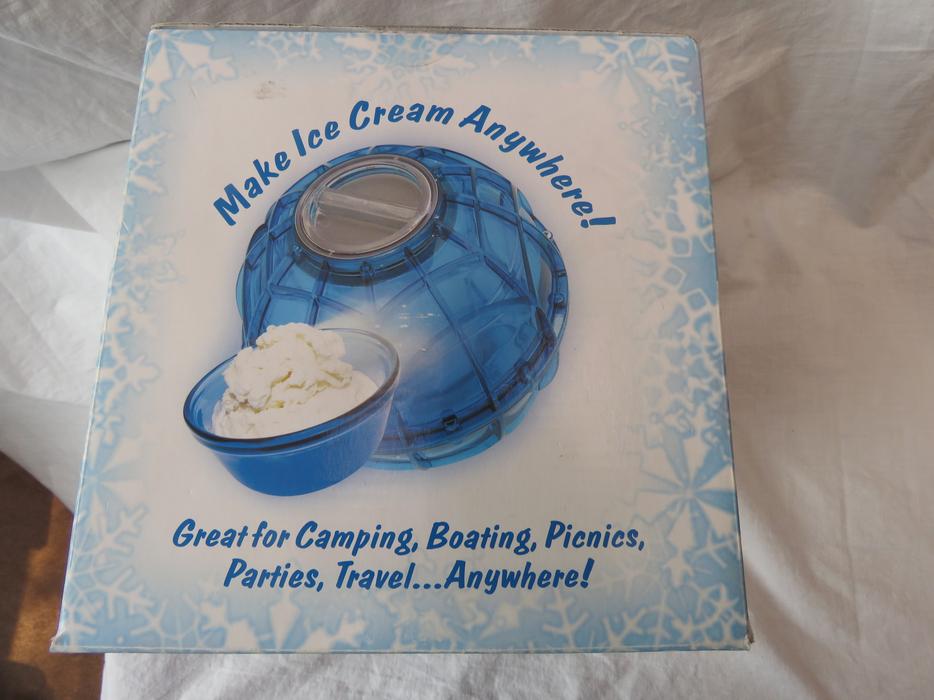 Play & Freeze Ice Cream Maker ball New & Used North Saanich & Sidney