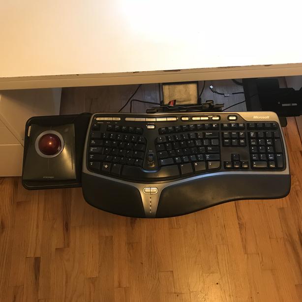 Ergonomic Keyboard Slide with mouse pad Victoria City, Victoria