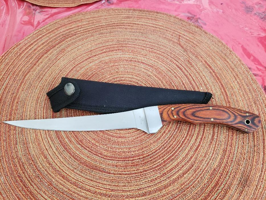 Filet knife Victoria City, Victoria