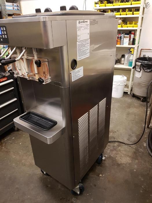 Stoelting F231 Soft Serve Frozen Yogurt Ice Cream Machine Air Cooled