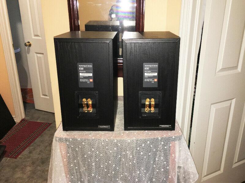 jbl e30 bookshelf speakers
