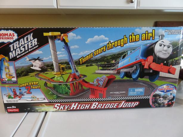 thomas the train jump track