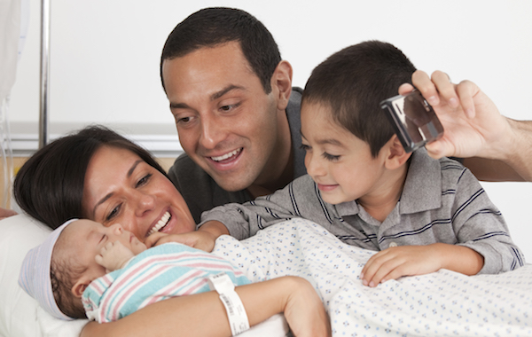 4 tips for creating a family-centered birth plan