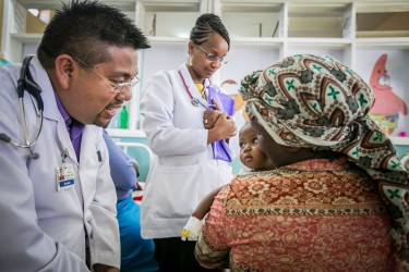 UW Medical residents in Kenya