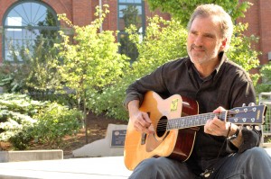 Michael K. Honey recently performed the songs of a beloved African American labor organizer as part of an oral history project. Visit Honey’s website to hear the songs.
