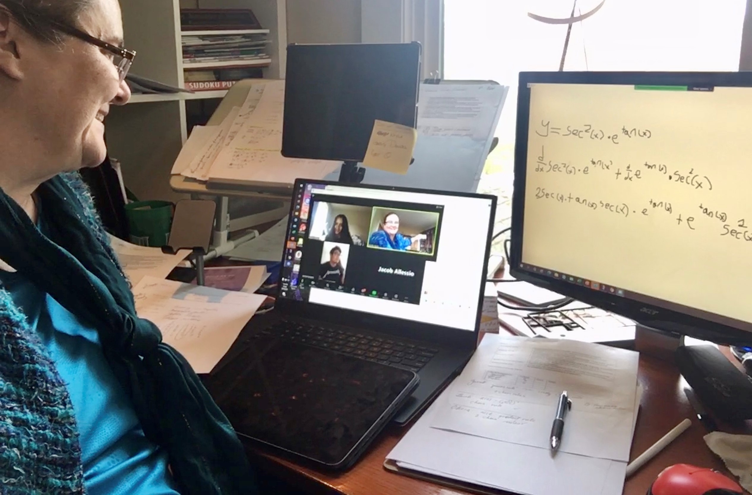photo of Jenny Quinn teaching