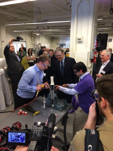 Gov. Inslee Tours BARC