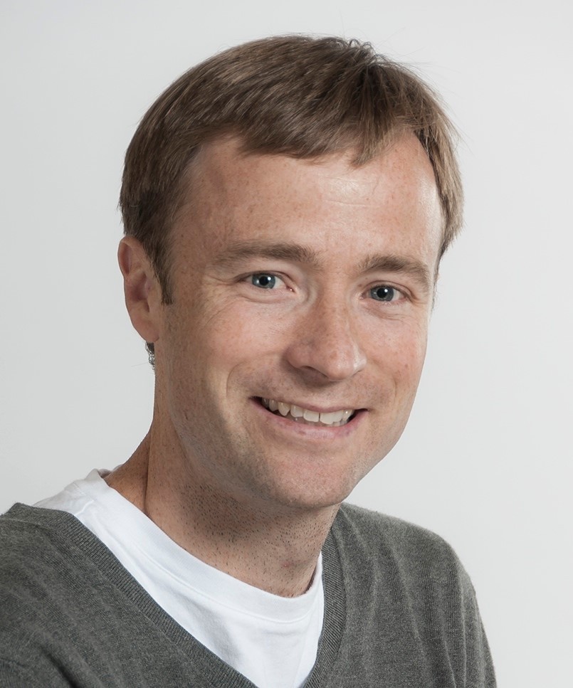Jevin West headshot