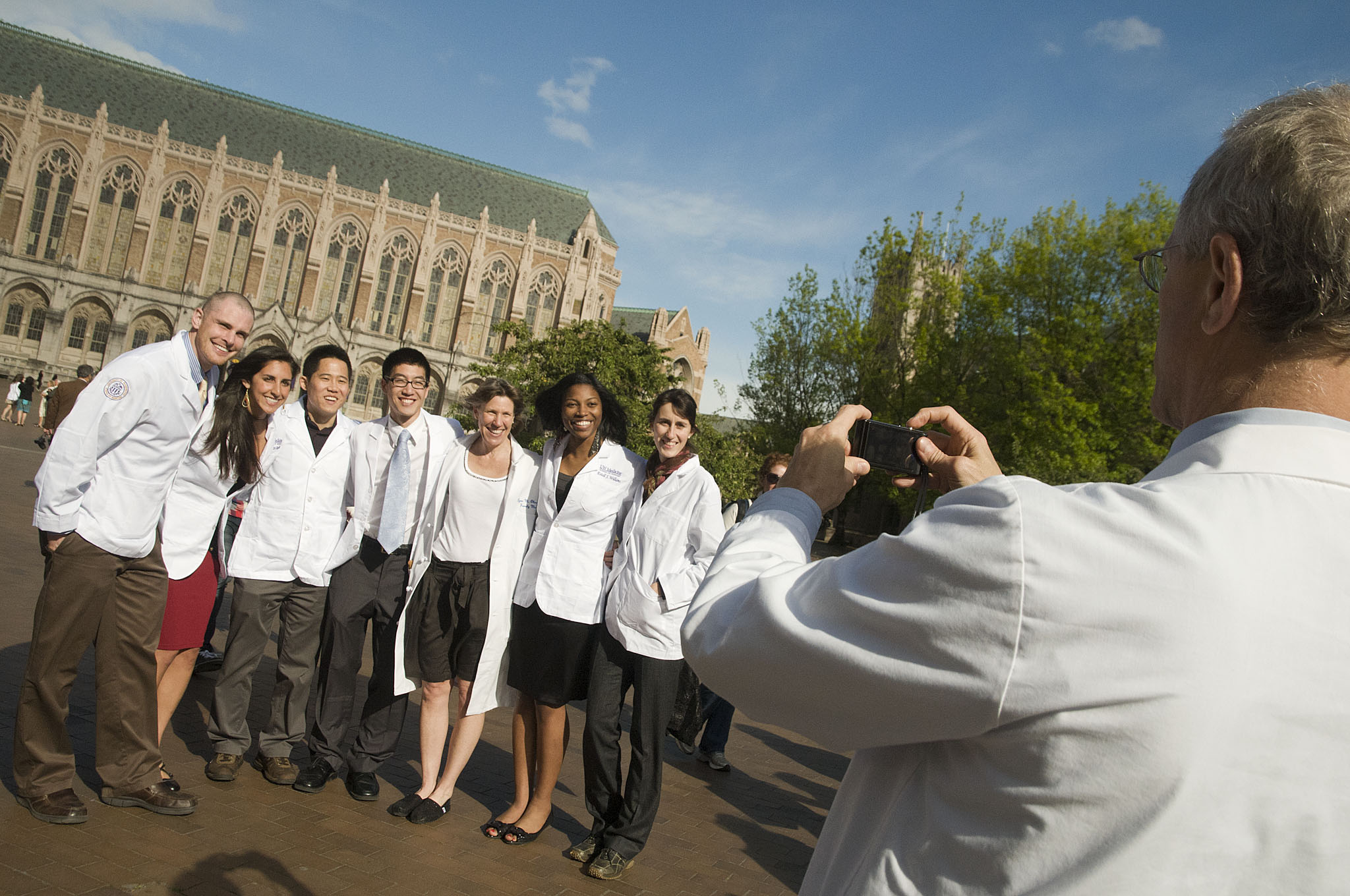 Uw School Of Medicine >> Classroom To Clinics Uw Medical Students Don White Coats Uw News Uw School Of Medicine >> Classroom To Clinics Uw Medical Students Don White Coats Uw News