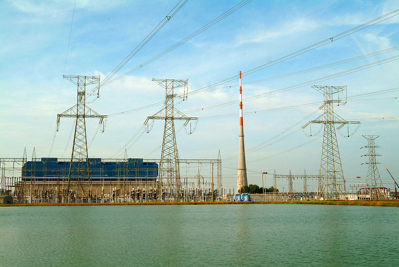 The Browns Ferry Nuclear Plant in Alabama uses water from the Tennessee River for cooling.