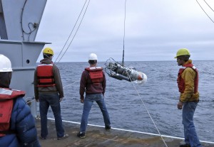 Juan de Fuca Measurements researchers on boat