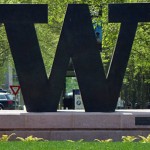 A sculpture of the University of Washington W logo