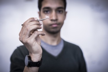 UW researchers also developed the first smart contact lens antenna that can communicate directly with devices like smartwatches and phones.