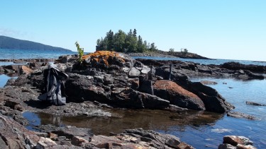 A 1.9-billion-year-old stromatolite — or mound made by microbes that lived shallow water — called the Gunflint Formation in northern Minnesota. The environment of the oxygen "overshoot" described in research by Michael Kipp, Eva Stüeken and Roger Buick may have included this sort of oxygen-rich setting that is suitable for complex life.