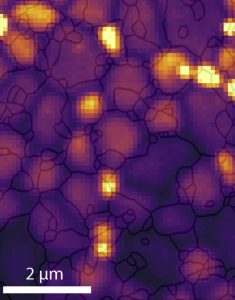 an image showing the surface of a solar cell, and which sections of the surface are susceptible to heat loss