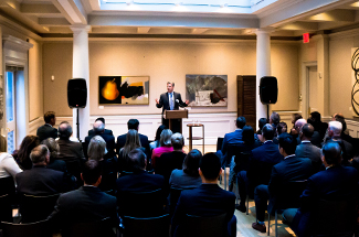 NY Huskies convene to hear remarks from industry leaders at Dawgs on Wall Street.
