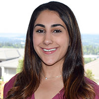 Headshot: Donya Derakshani, ’19