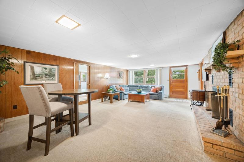 9125 Highway 7 Saint Bonifacius, MN