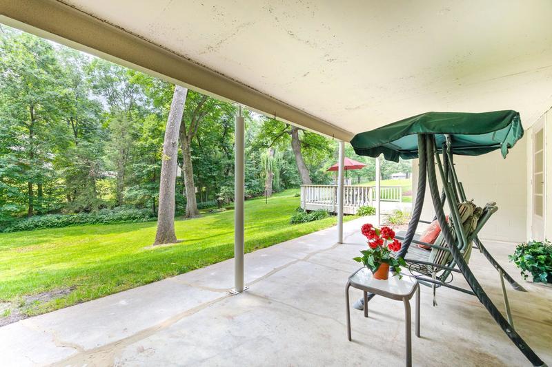 9125 Highway 7 Saint Bonifacius, MN