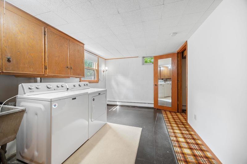 9125 Highway 7 Saint Bonifacius, MN