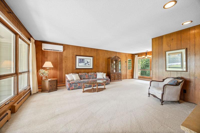 9125 Highway 7 Saint Bonifacius, MN