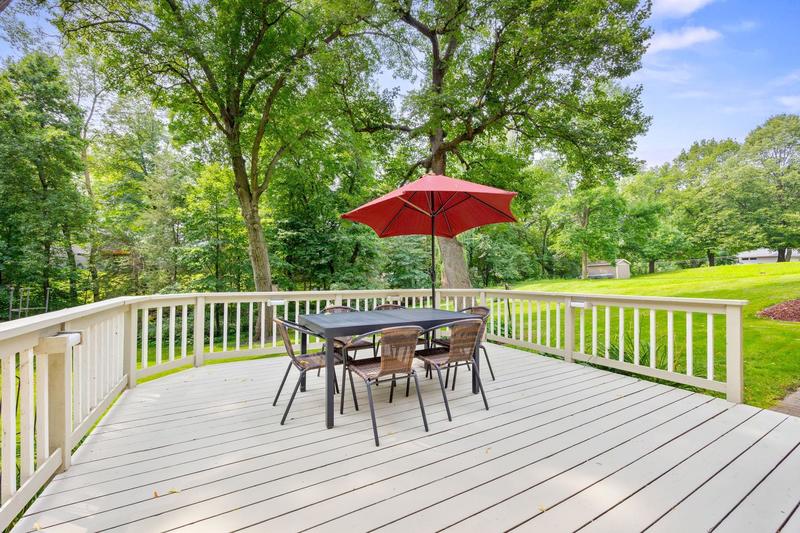9125 Highway 7 Saint Bonifacius, MN