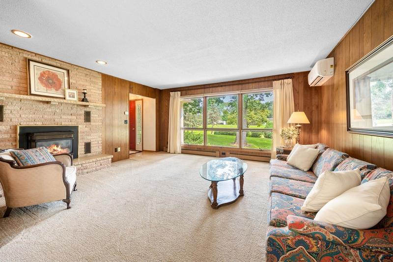 9125 Highway 7 Saint Bonifacius, MN