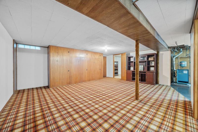 9125 Highway 7 Saint Bonifacius, MN