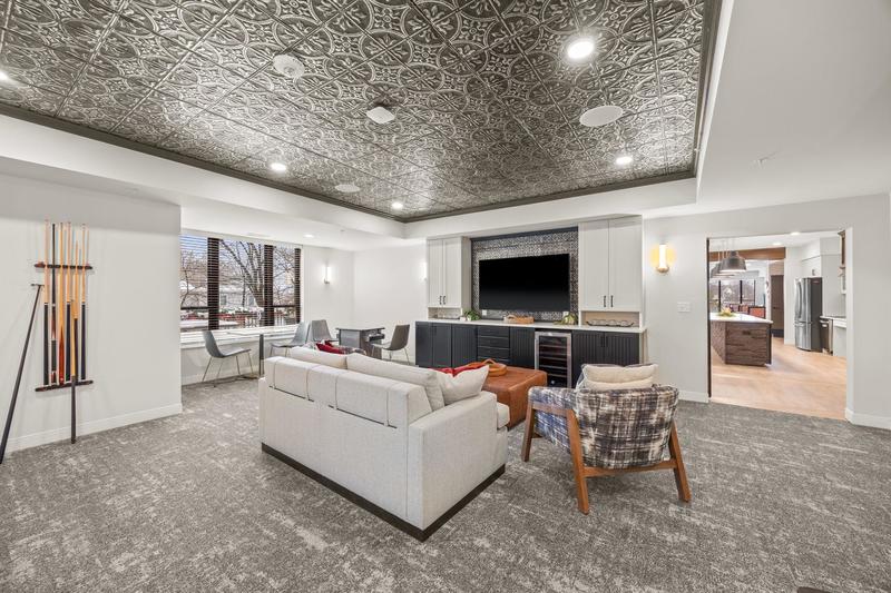 1948 Wayzata Boulevard Long Lake, MN