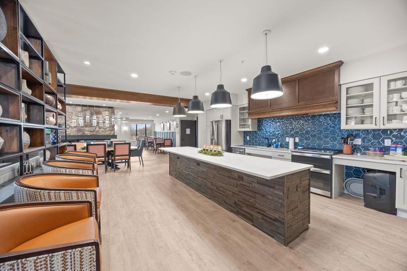 1948 Wayzata Boulevard Long Lake, MN