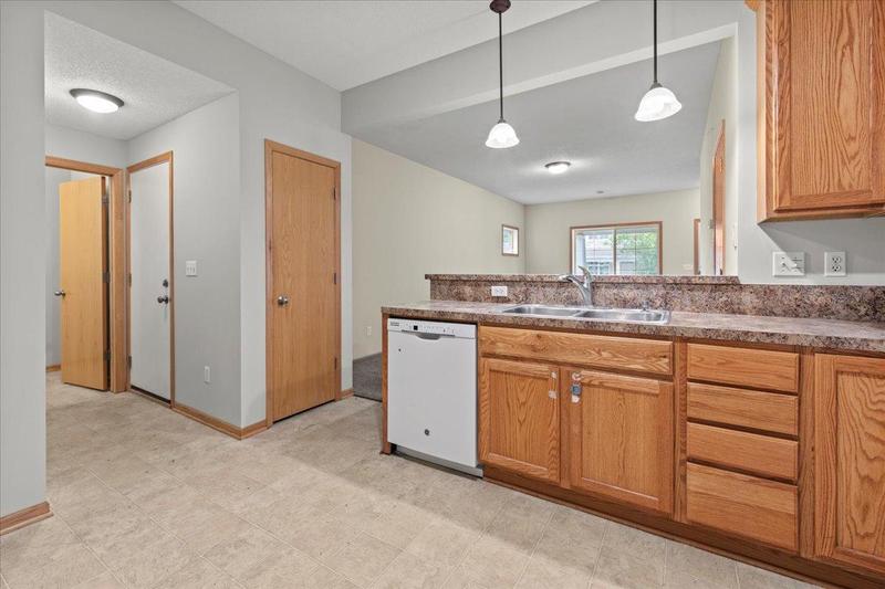 932 Crossing Way Delano, MN