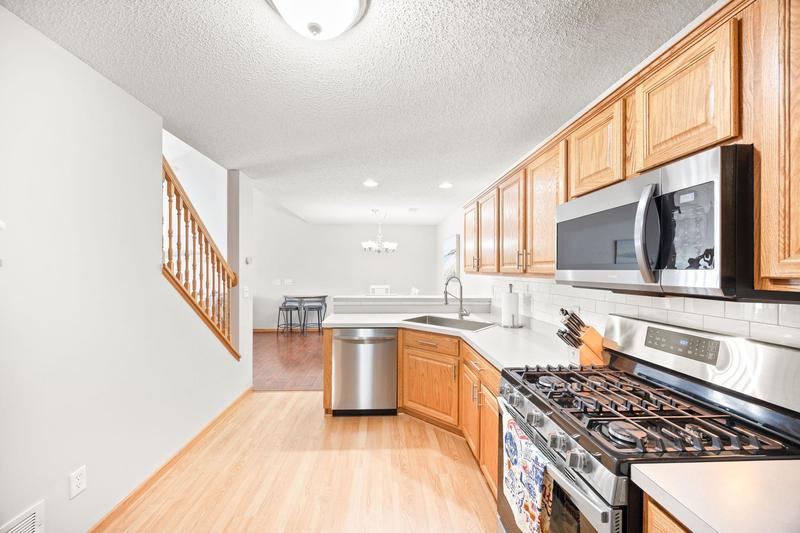 17085 Eastwood Avenue Lakeville, MN