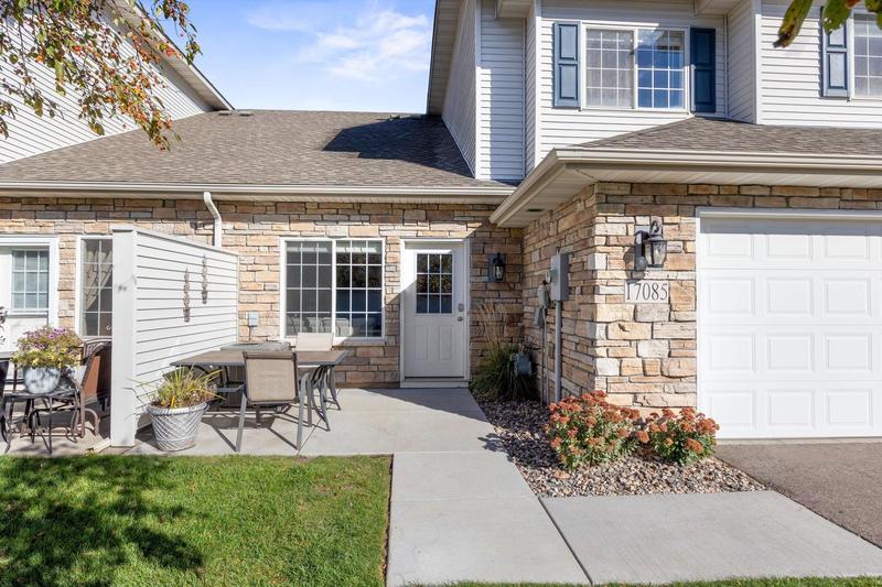 17085 Eastwood Avenue Lakeville, MN