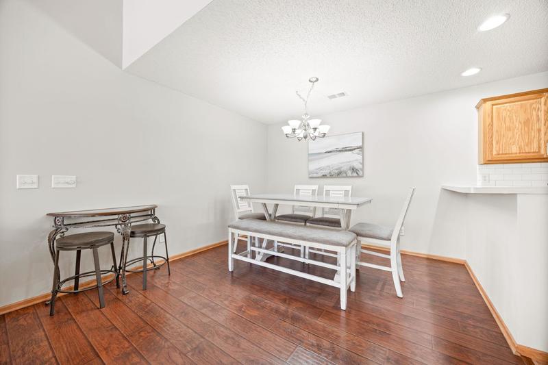 17085 Eastwood Avenue Lakeville, MN