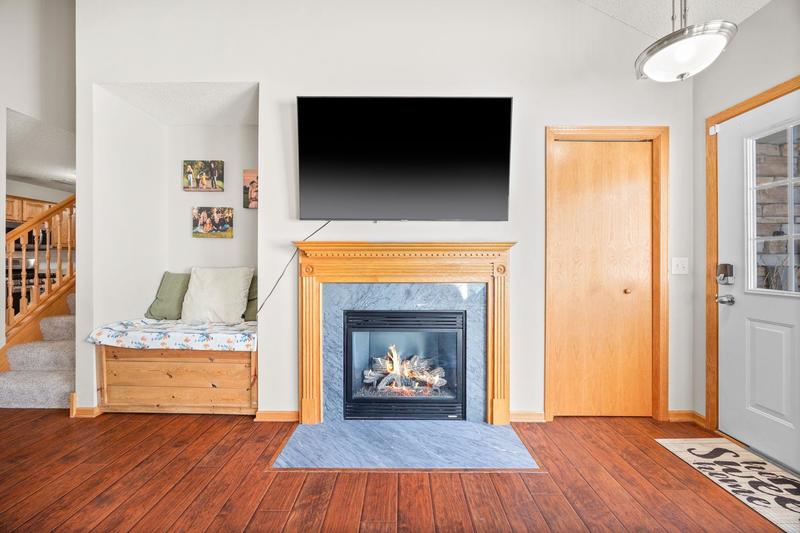 17085 Eastwood Avenue Lakeville, MN