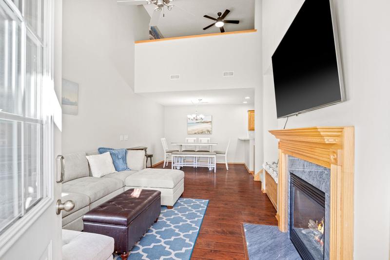 17085 Eastwood Avenue Lakeville, MN